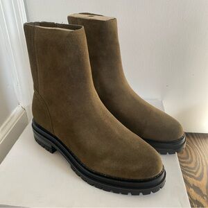 NIB Calvin Klein Dark Green Greg Lug Sole Woman's Boots
